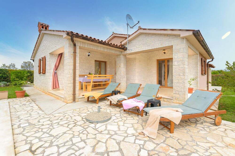 Photo of Patio Balcony in Grandici