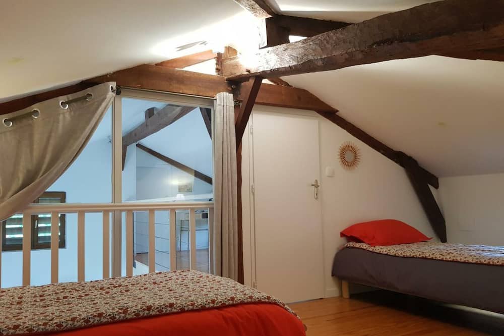 Photo of Bedroom in Belis