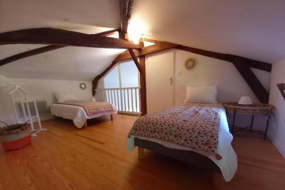 Photo of Bedroom in Belis