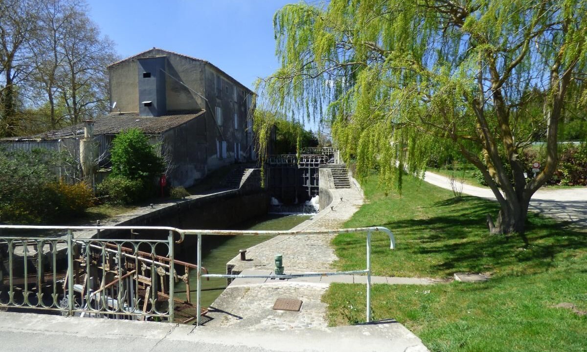 Photo of Outdoor in Saint-Martin-Lalande