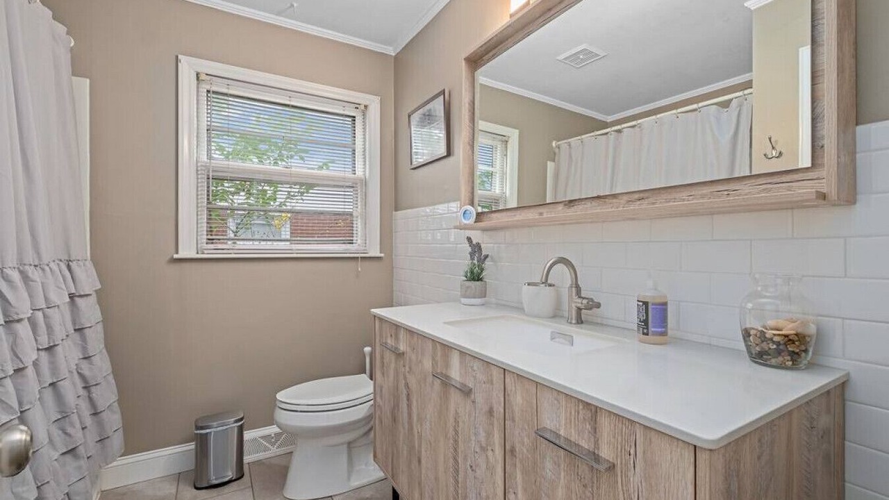 Photo of Bathroom in Sheffield Park