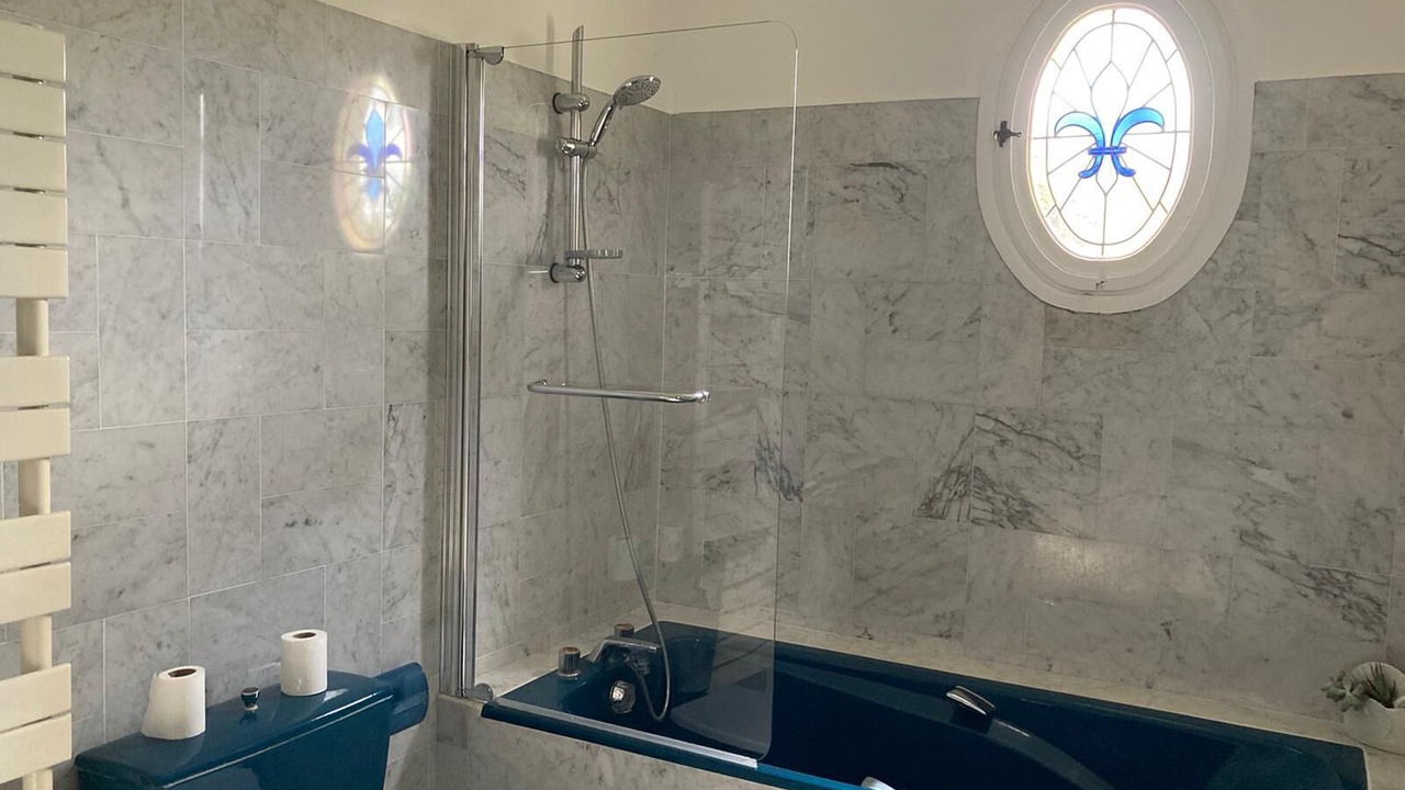 Photo of Bathroom in Cisai-Saint-Aubin