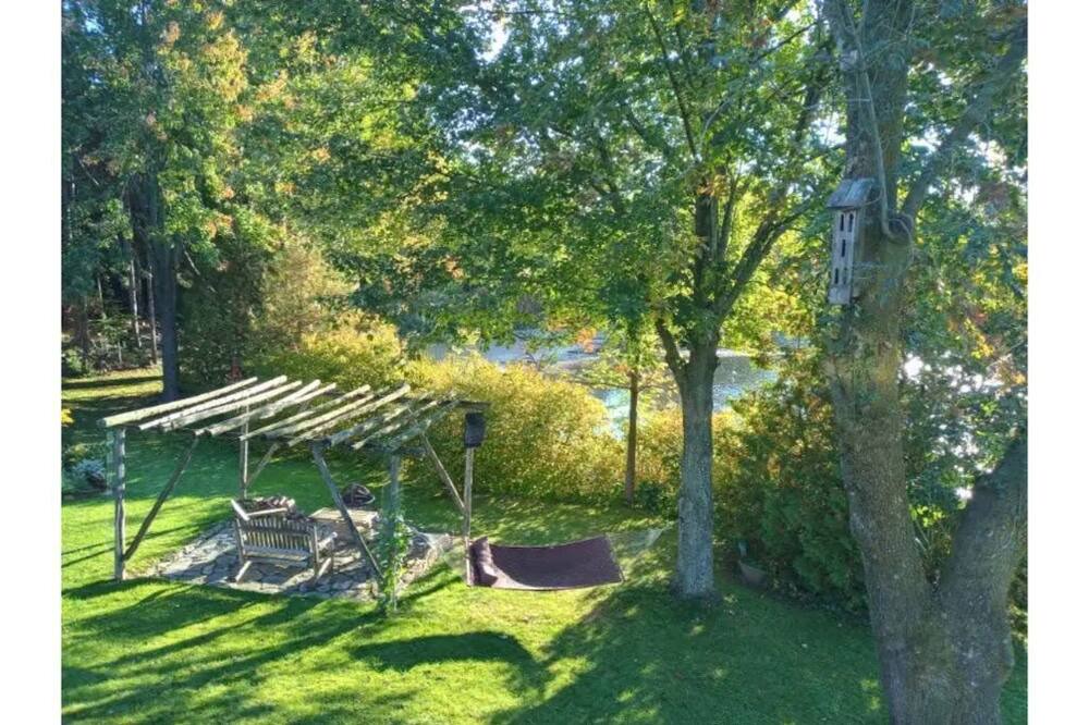 Photo of Outdoor in King