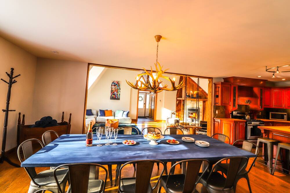 Photo of Bedroom in Sainte-Ann-des-Lacs
