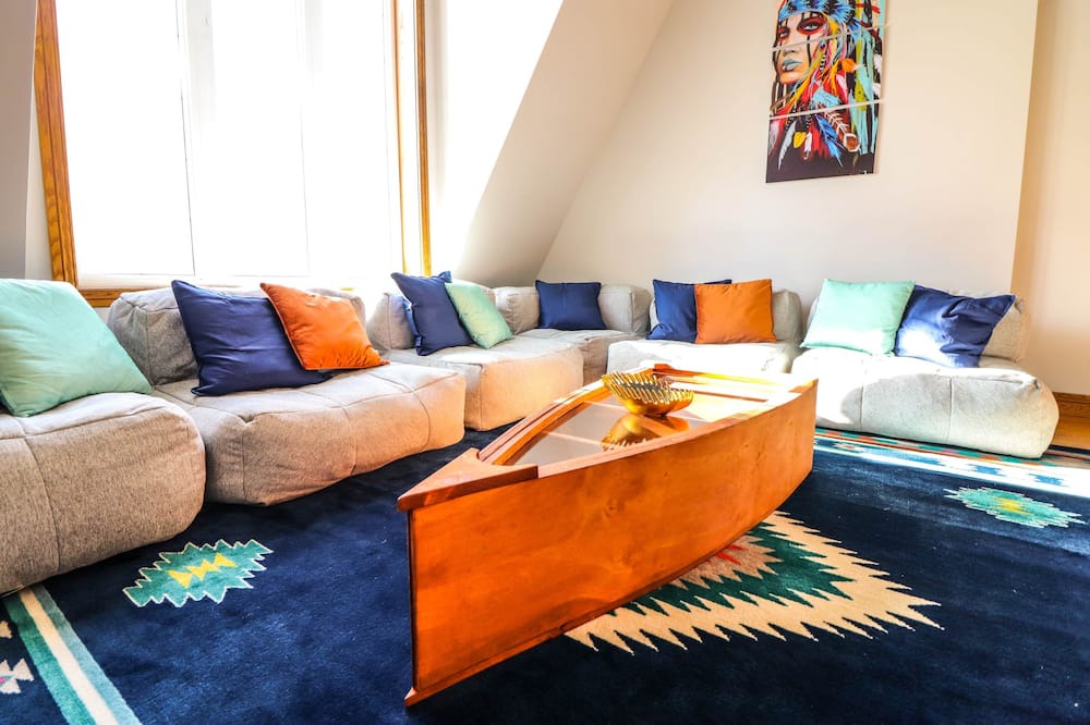 Photo of Livingroom in Sainte-Ann-des-Lacs