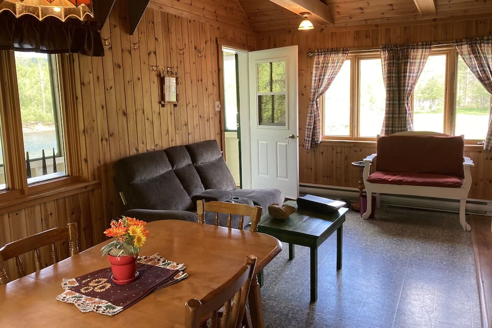 Photo of Livingroom in New Richmond