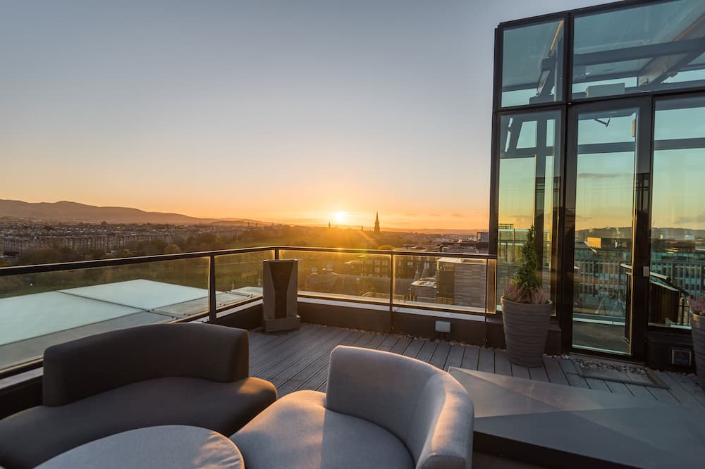 Photo of Patio Balcony in Laurieston