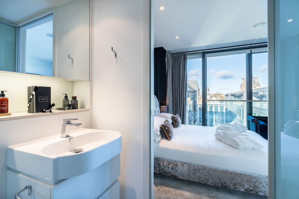 Photo of Bathroom in Laurieston