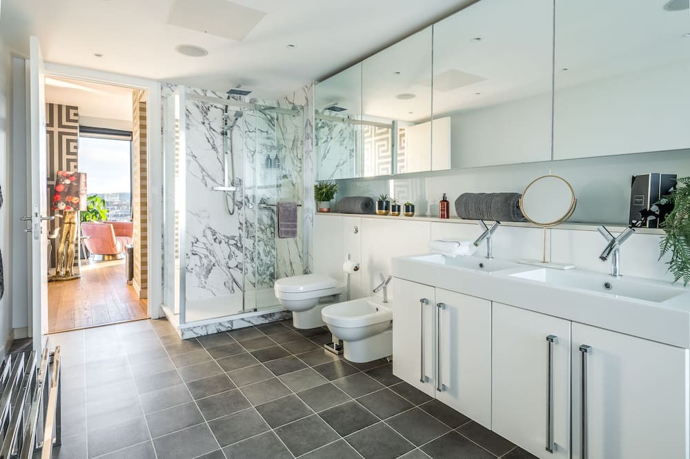 Photo of Bathroom in Laurieston