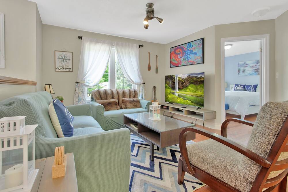 Photo of Livingroom in Tiny