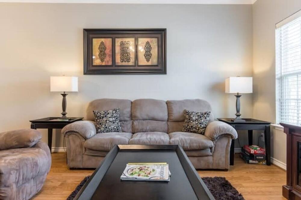 Photo of Livingroom in South Dallas - Fair Park