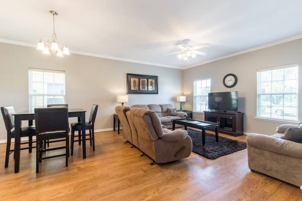 Photo of Livingroom in South Dallas - Fair Park