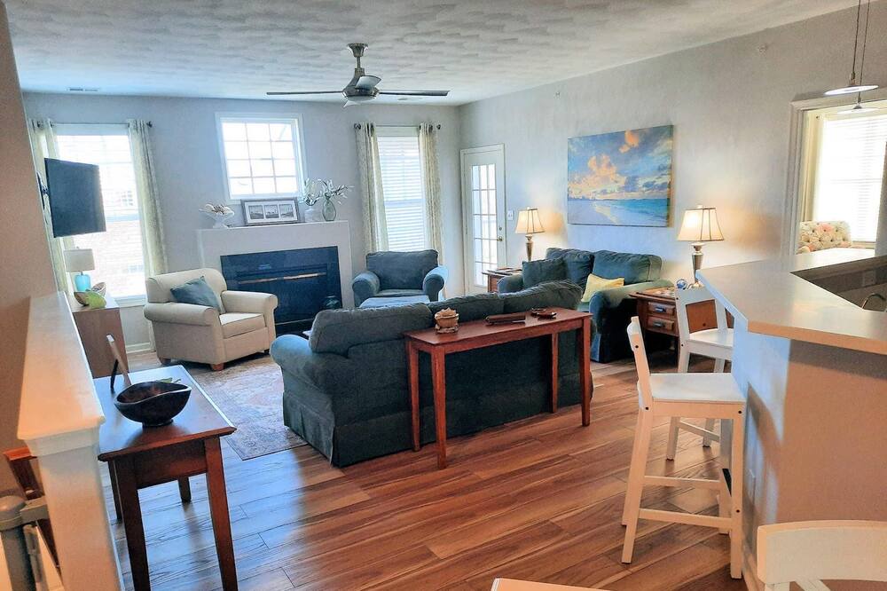 Photo of Livingroom in Cape Charles