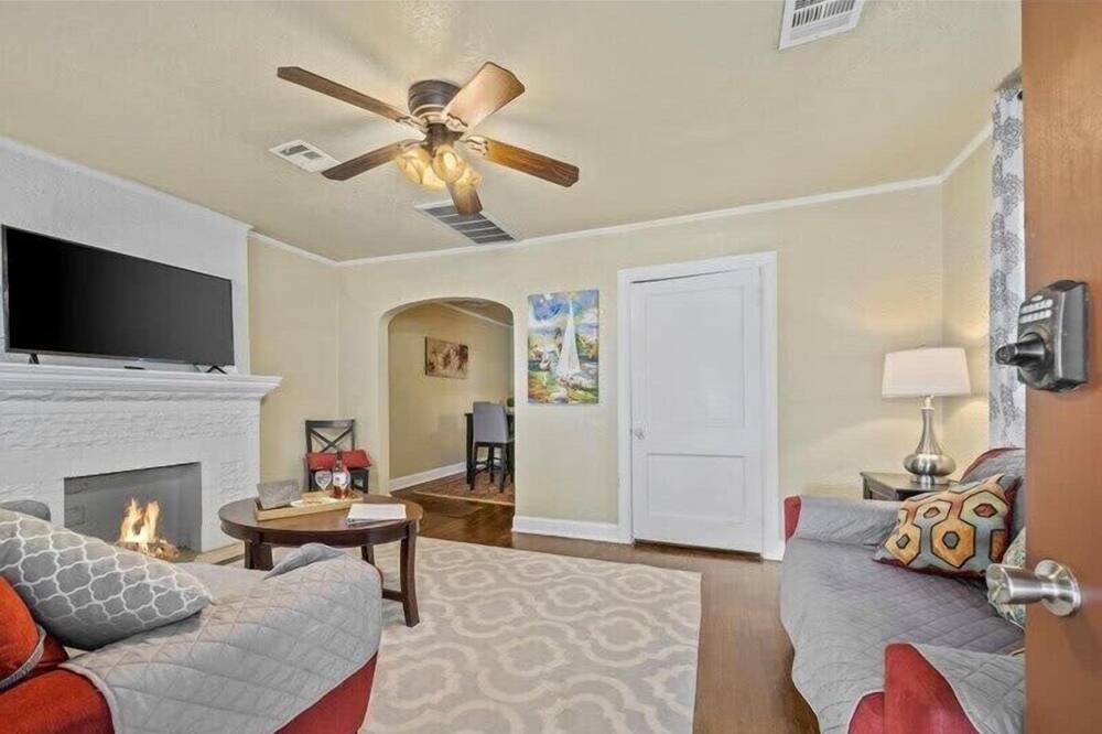 Photo of Bedroom in Sunrise Terrace