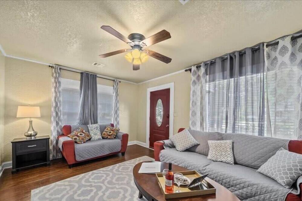 Photo of Bedroom in Sunrise Terrace