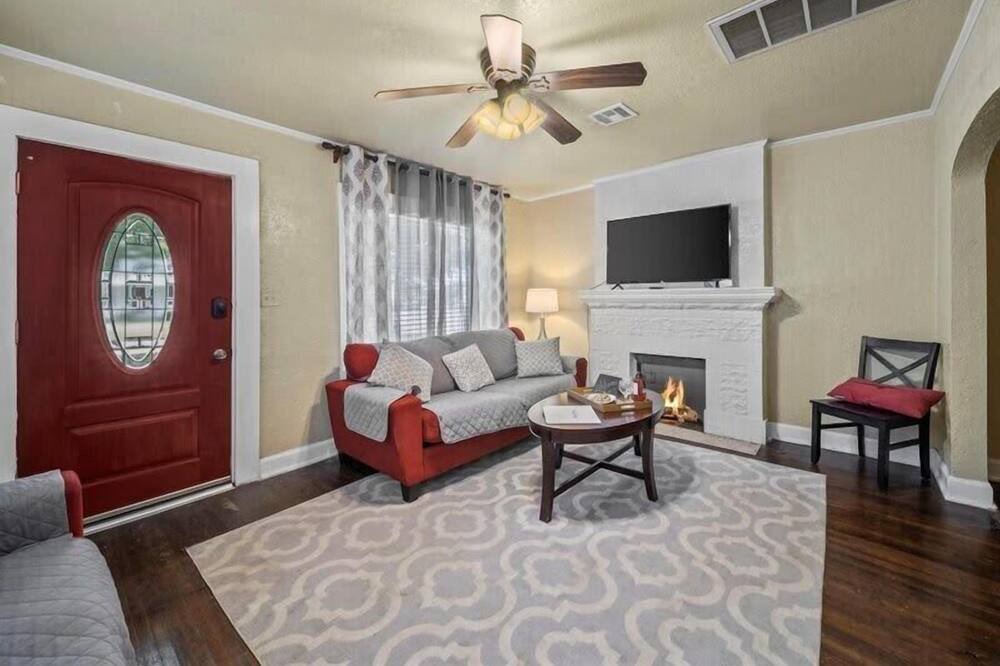 Photo of Bedroom in Sunrise Terrace