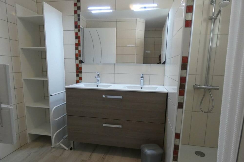 Photo of Bathroom in Toulouzette