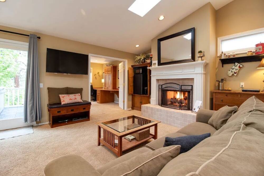 Photo of Livingroom in Orchard District