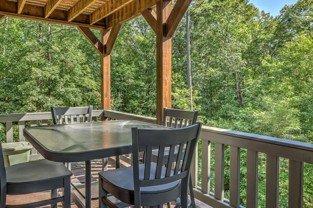 Photo of Patio Balcony in Foxfire Estates