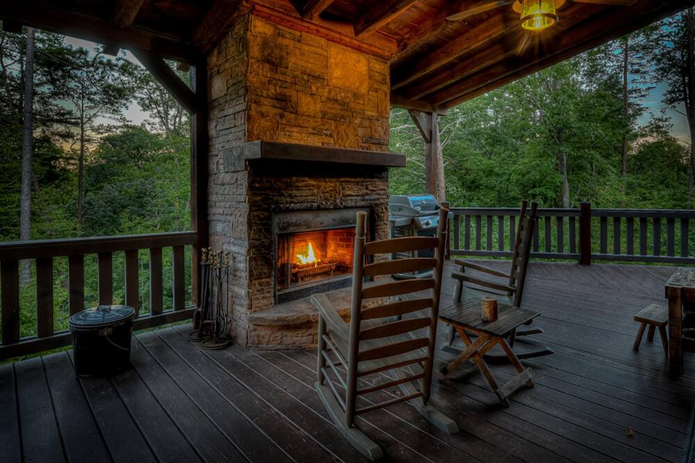 Photo of Patio Balcony in Foxfire Estates