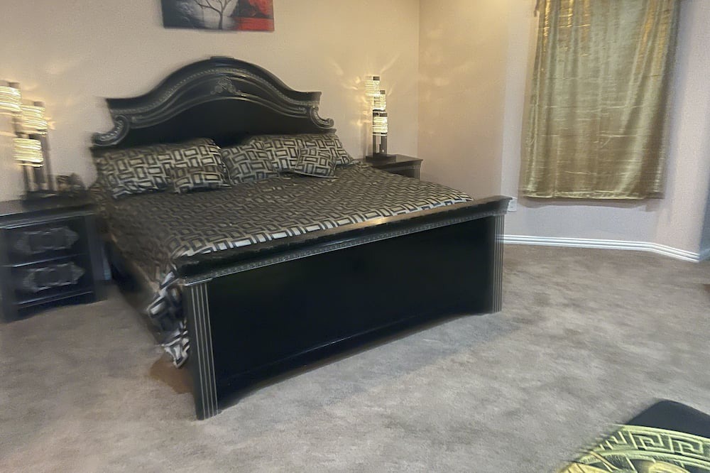Photo of Bedroom in Alvin