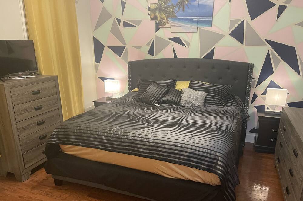 Photo of Bedroom in Alvin