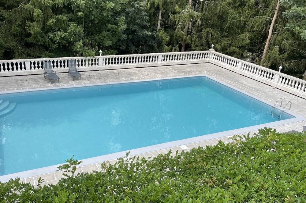Photo of Outdoor in Aubin