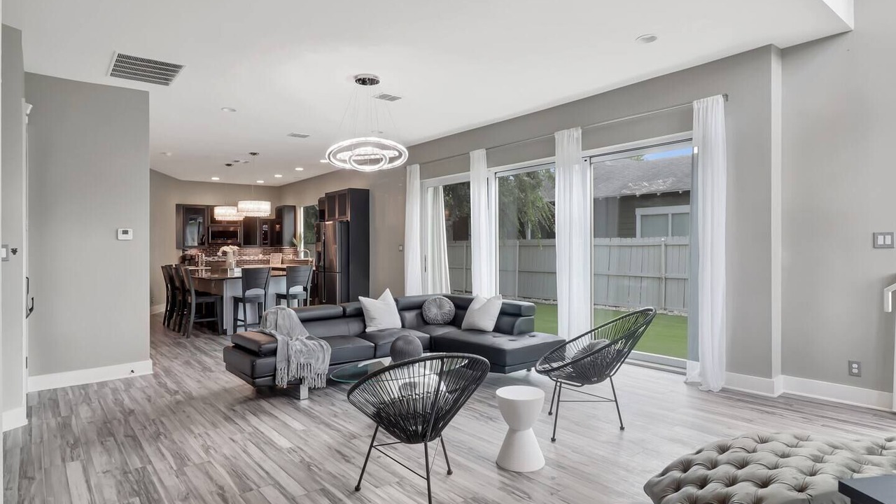 Photo of Livingroom in Five Points