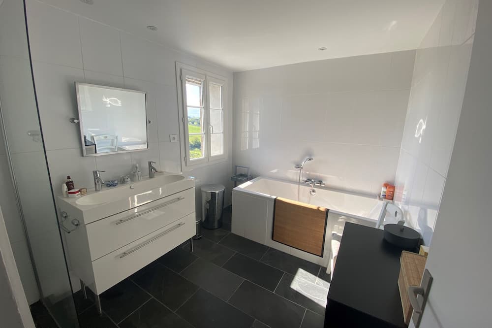 Photo of Bathroom in Ternant