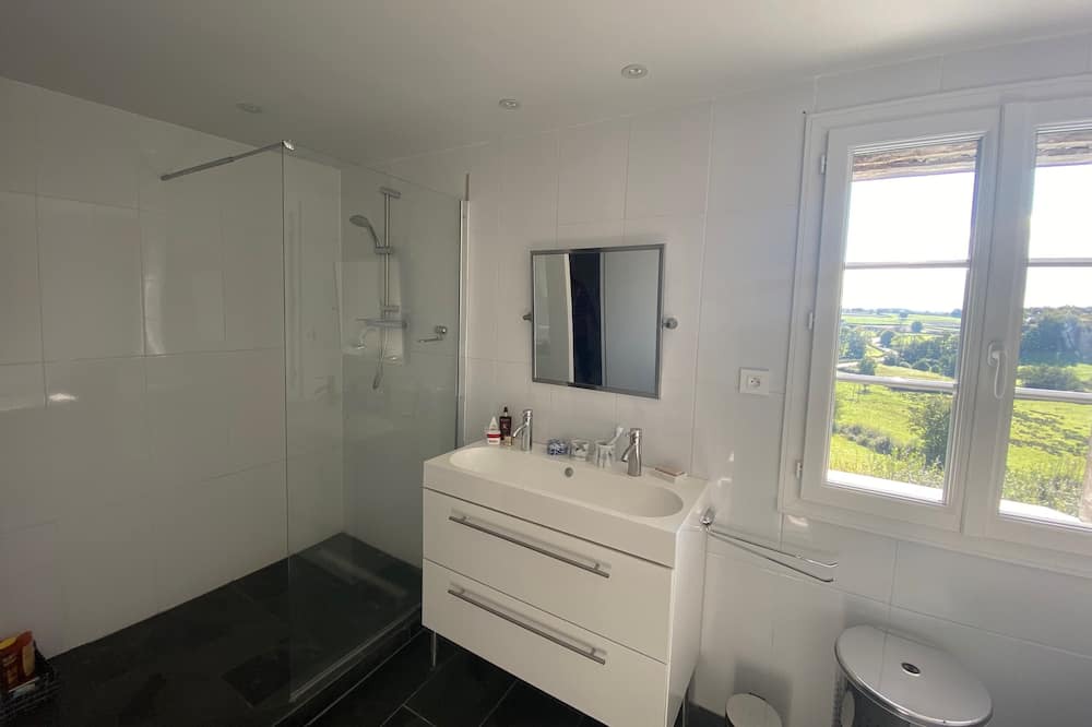 Photo of Bathroom in Ternant