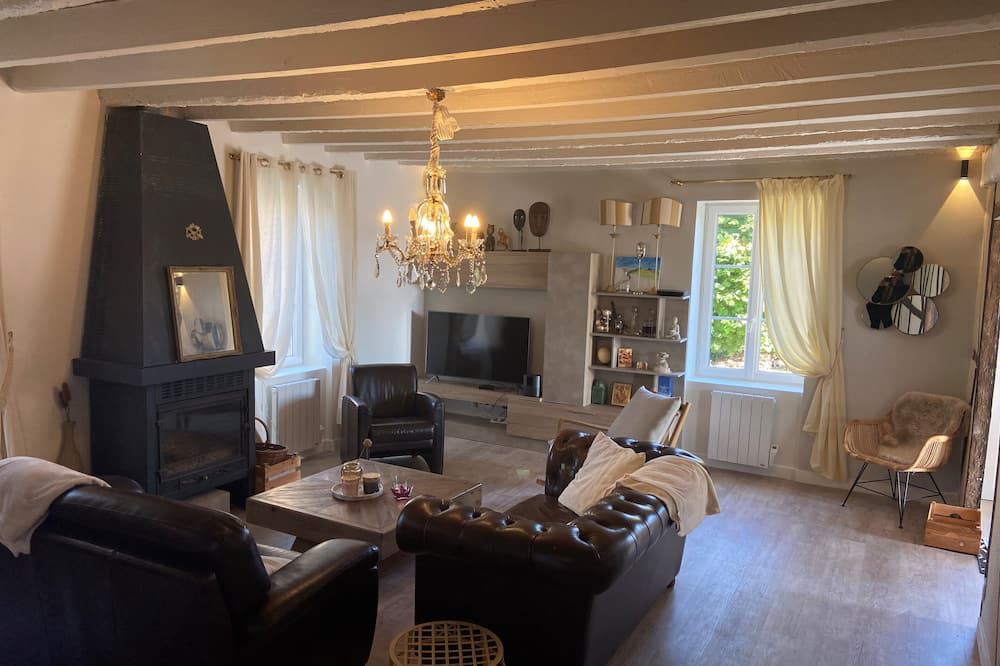 Photo of Livingroom in Ternant