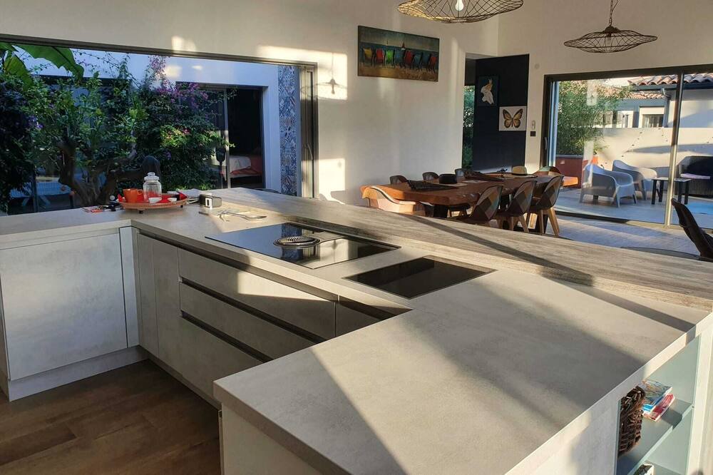 Photo of Kitchen in Lezignan-la-Cebe