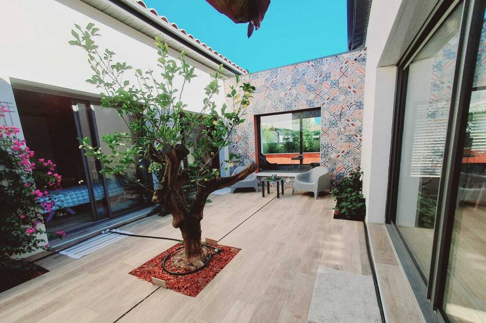 Photo of Patio Balcony in Lezignan-la-Cebe