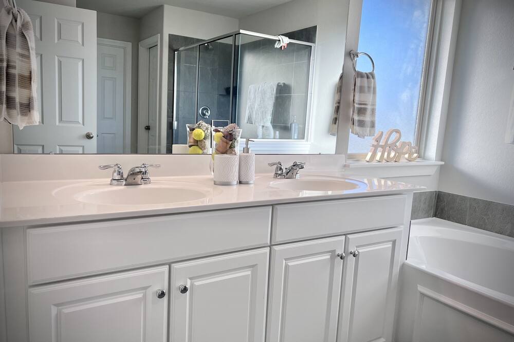 Photo of Bathroom in Iowa Colony