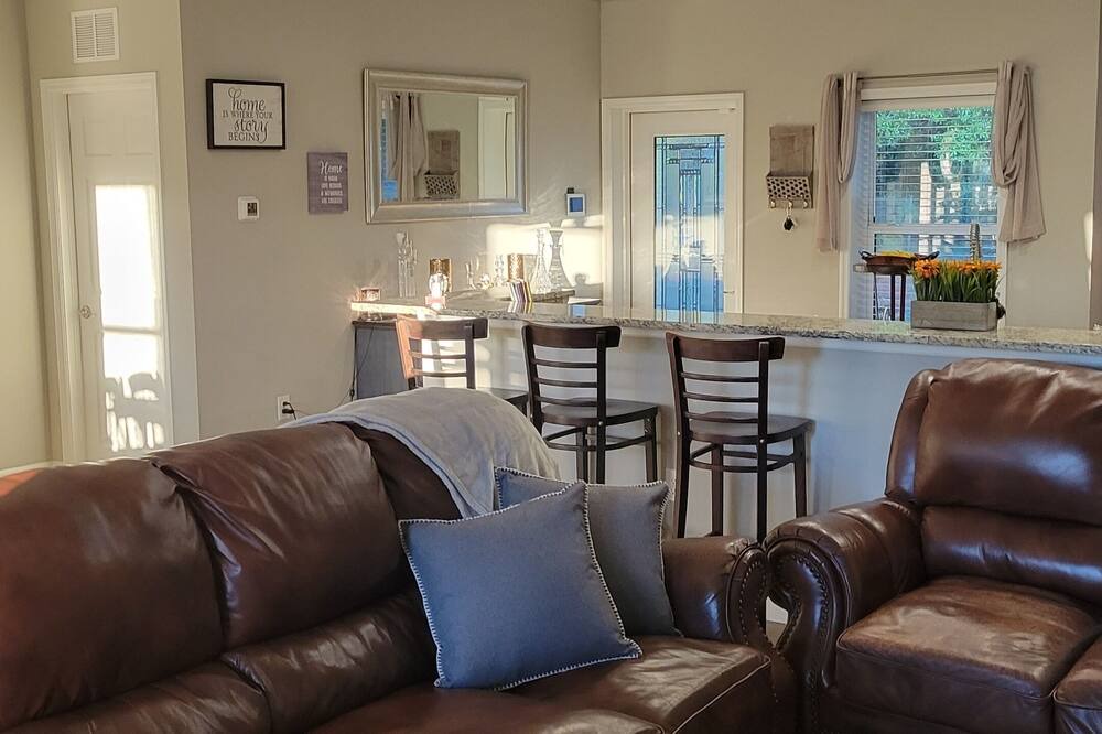 Photo of Livingroom in Buckingham