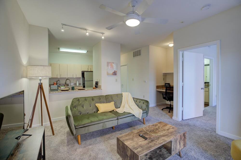 Photo of Livingroom in New Pathways
