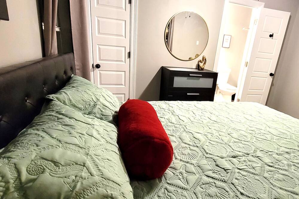 Photo of Bedroom in South Central Houston