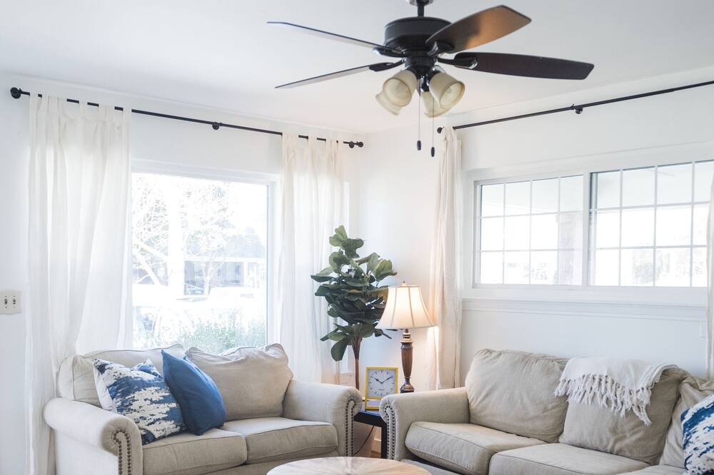 Photo of Bedroom in Forest Park