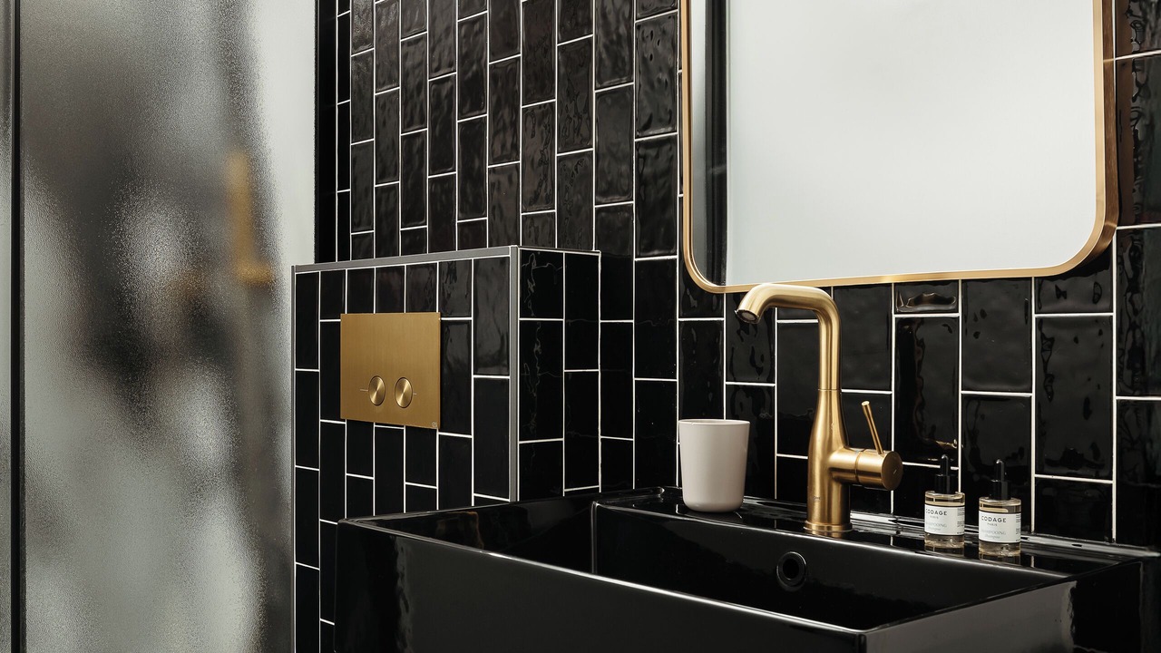 Photo of Bathroom in Quartier des Grandes-Carrieres