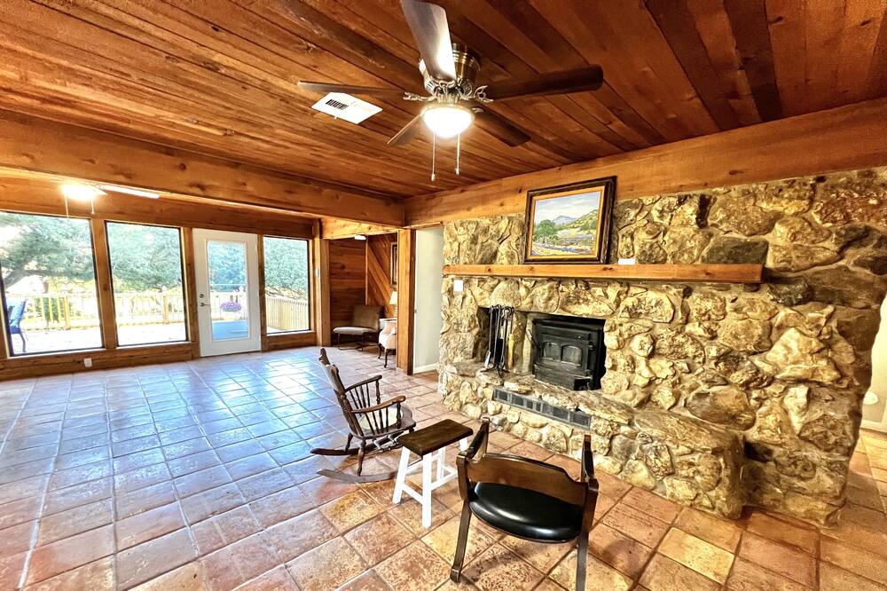 Photo of Livingroom in Crawford