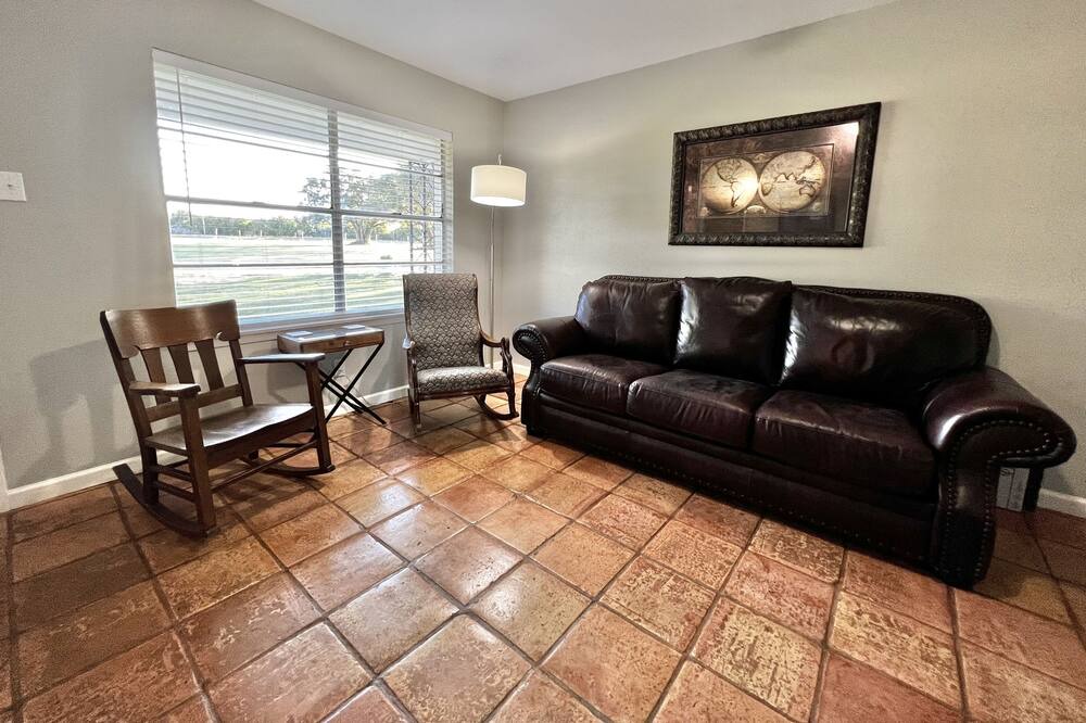 Photo of Livingroom in Crawford