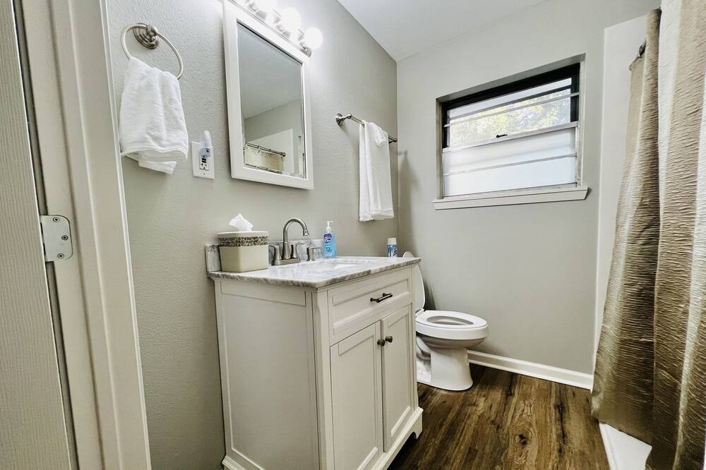 Photo of Bathroom in Crawford