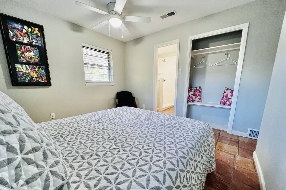 Photo of Bedroom in Crawford