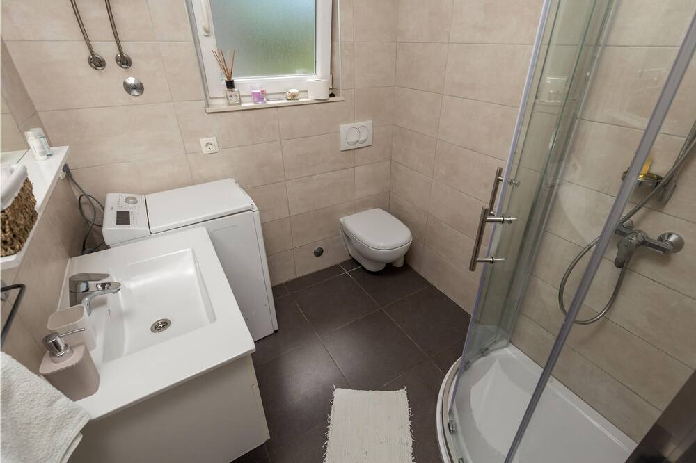 Photo of Bathroom in Mihotici