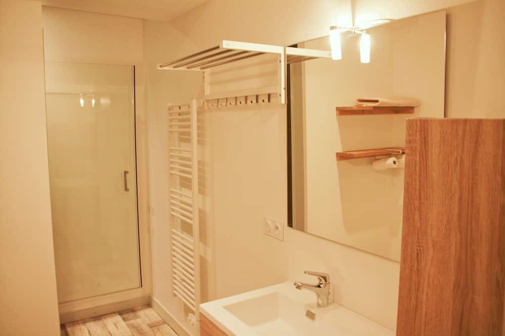 Photo of Bathroom in Savoisy