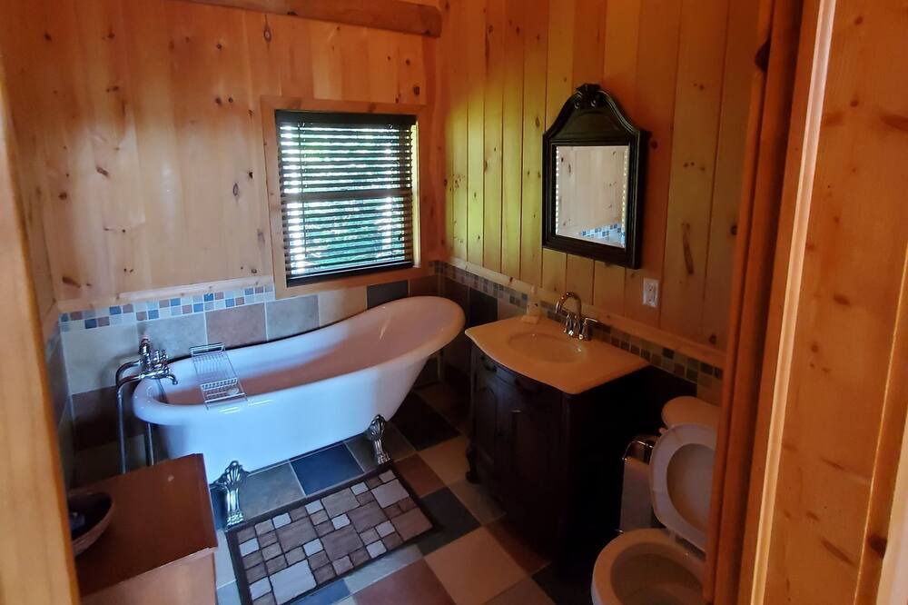 Photo of Bathroom in Saint Donat