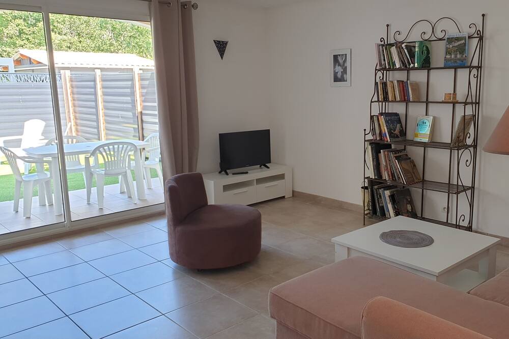 Photo of Livingroom in Labastide-de-Virac