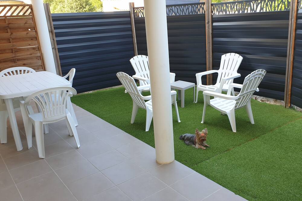 Photo of Patio Balcony in Labastide-de-Virac