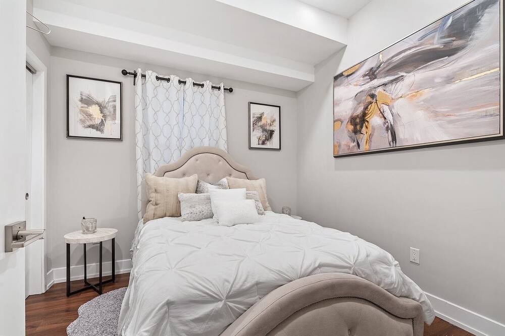 Photo of Bedroom in Fairmount