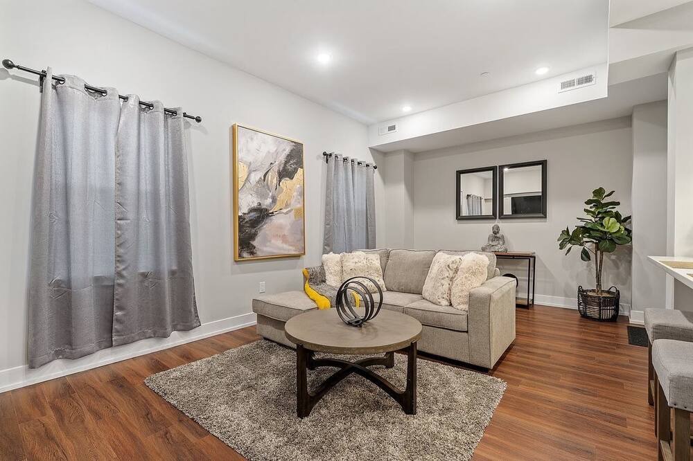 Photo of Livingroom in Fairmount